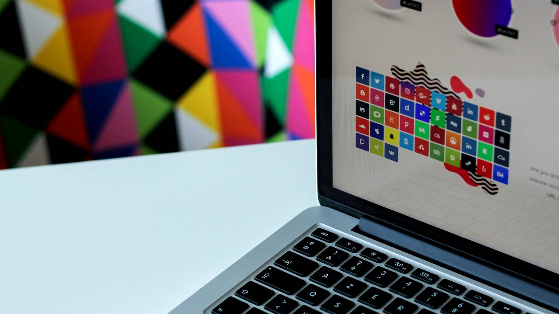 5 powerful reasons to hire a digital marketing agency